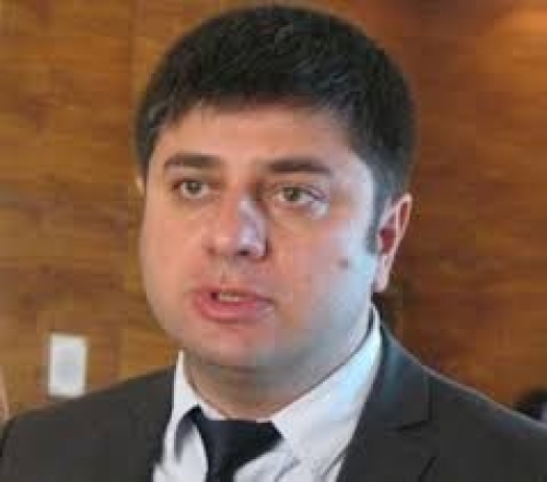 პრეზიდენტმა ქუცნაშვილს ხელი არ ჩამოართვა