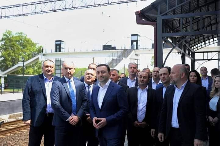 ირაკლი ღარიბაშვილმა კოპიტნარის რკინიგზის რეაბილიტირებული სადგური დაათვალიერა