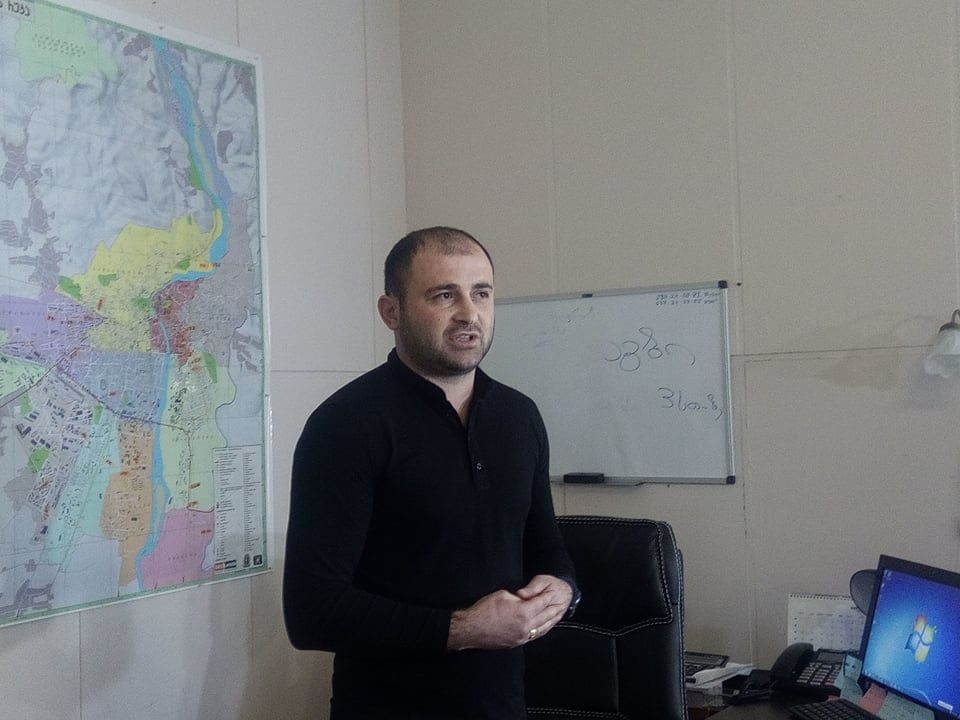 “შრომის კოდექსით,  მაქვს უფლება დასაბუთების გარეშე გავათავისუფლო თანამშრომელი”
