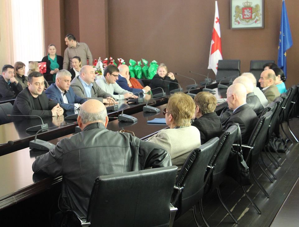 “თამამად  შემიძლია  გიწოდოთ  ჩვენი დროის მემატიანეები”