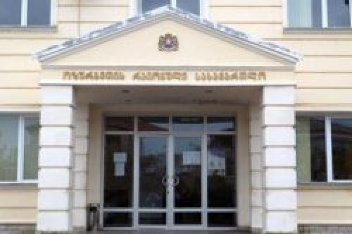 სასამართლოში პატიმარმა პროკურორი ცემა