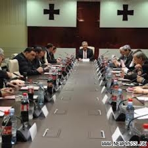 პარლამენტში წვიმამ ბიუროს ოთახი „შეიწირა“