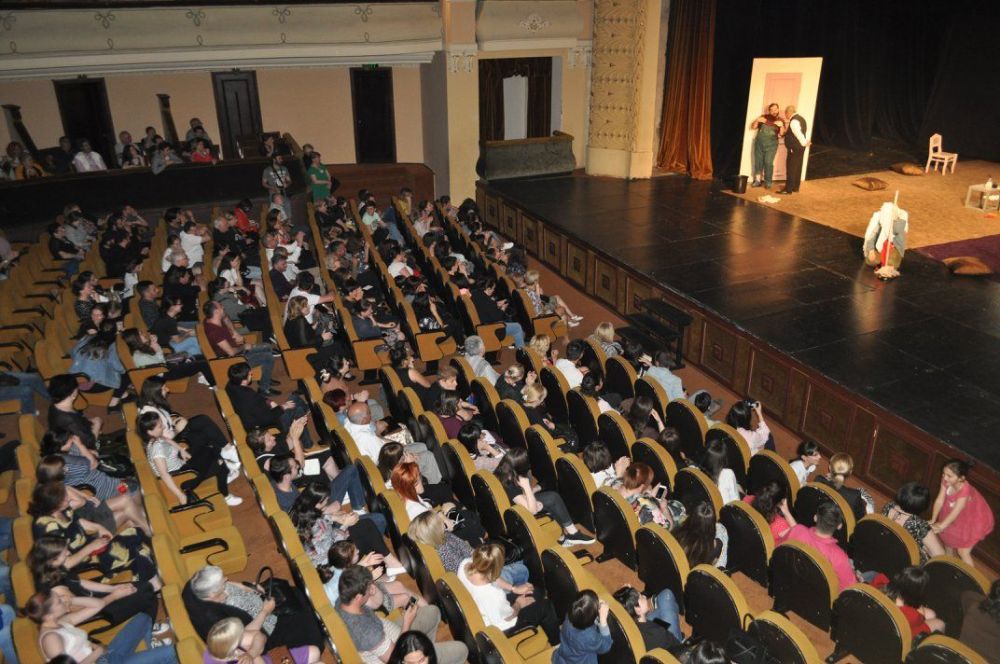 “თეატრალური ფესტივალის მიზანი  დასების პოპულარიზაციაა”