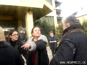 ქუთაისში ქალბატონებმა პოლიტიკური შეხედულებების გამო იჩხუბეს