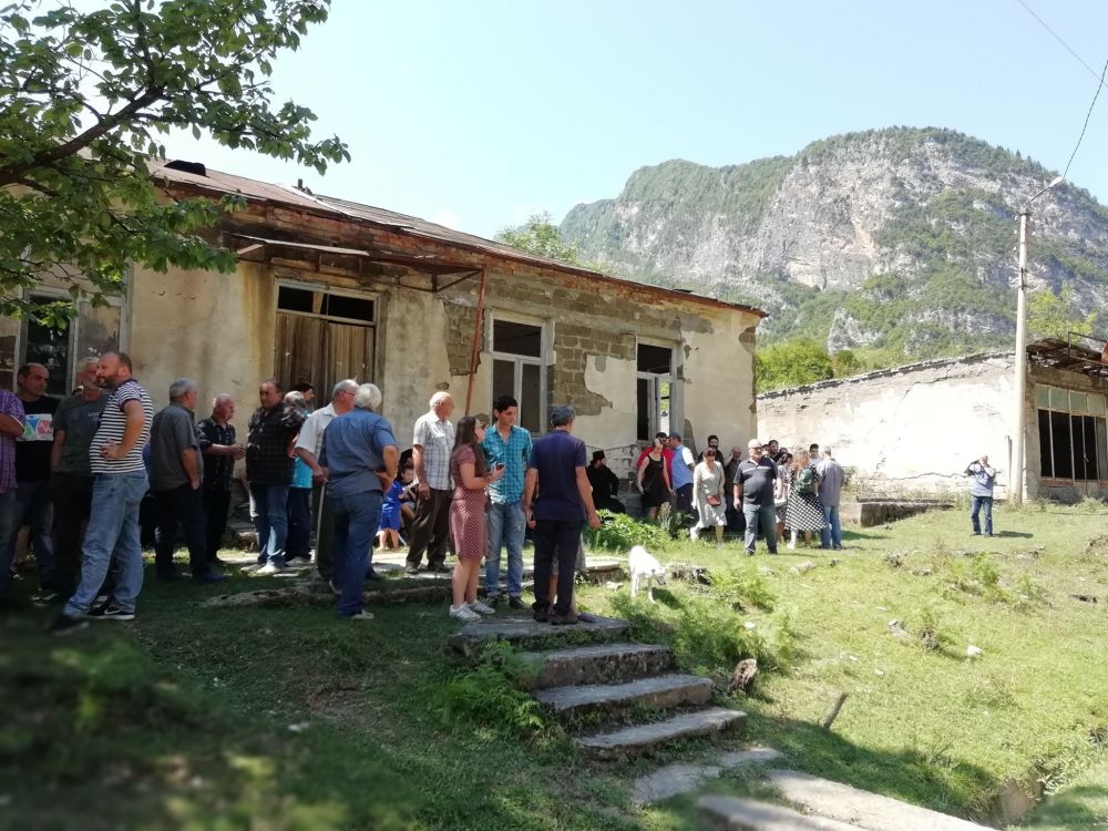 ტვიშის მოსახლეობამ ნამახვან ჰესის წინააღმდეგ აქცია გამართა