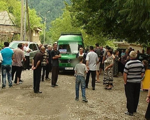 ოფურჩხეთში ქუთაისი–ცაგერის დამაკავშირებელი გზა გადაკეტეს