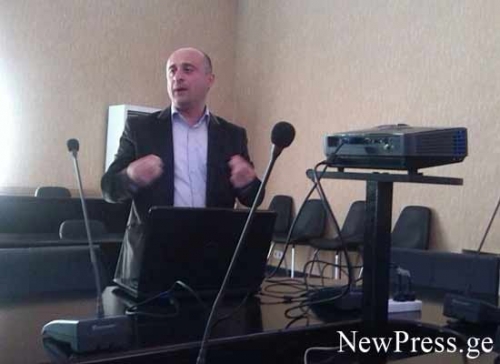 ქუთაისის საკრებულოს დეპუტატი მაჟორიტარობის მანდატზე უარს ამბობს