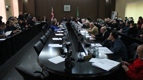 შოთა მურღულია:”როცა მე არ ვესწრები სხდომას,  “ნაციონალურ მოძრაობას”  ეძლევა ფრთების გაშლის საშუალება”