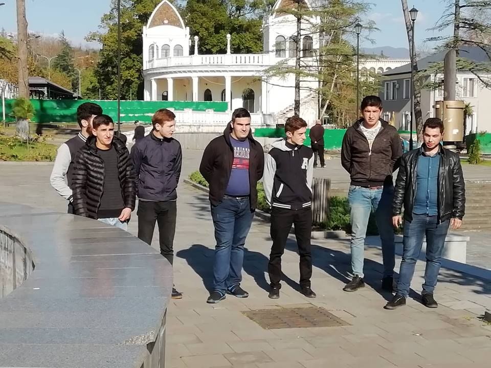 წყალტუბოში  მხარდამჭერები ოპოზიციას 7 ნოემბრის მოვლენების გამო გაემიჯნენ