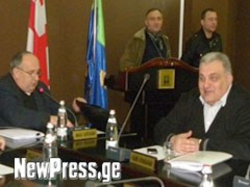 “ნაციონალი” დეპუტატის კაცური სიტყვა უმრავლესობას: “ვინც დავრჩით, გეყოფით თქვენ”