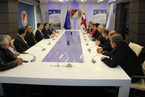ავტოიმპორტის ხელშეწყობის მიზნით საგადასახადო კოდექსში ცვლილებები იგეგმება