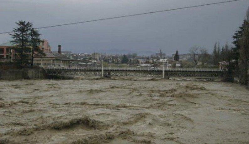 მდინარე რიონის აუზში წყალდიდობის რისკების შესამცირებლად პროექტი ხორციელდება