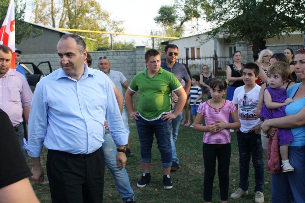 გია იოსელიანი მაღლაკისა და ფარცხანაყანევის ამომრჩეველს შეხვდა  [R]