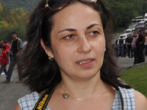 მიმართვა ჟურნალისტებს და კრიტიკა ეთიკის ქარტიას