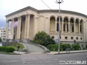 თეატრალური მოლოდინები სისტემური და პოლიტიკური ცვლილებების ხანაში