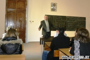 წერეთლის უნივერიტეტის სტუდენტები პარლამენტის ქუთაისში დატოვებას ითხოვენ