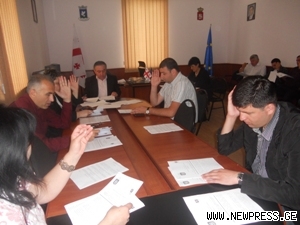 სამტრედიელ „მეოცნებეებს“ მუნიციპალიტეტის პარალიზებაში ადანაშაულებენ