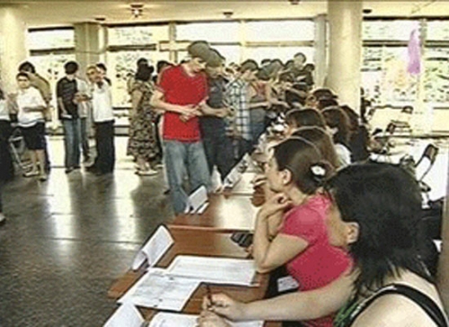 ერთიანი ეროვნული გამოცდები 2013 დაიწყო