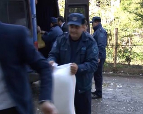 შსს-ს წარმომადგენლებმა ხონში შეჭირვებული ოჯახი მოინახულეს