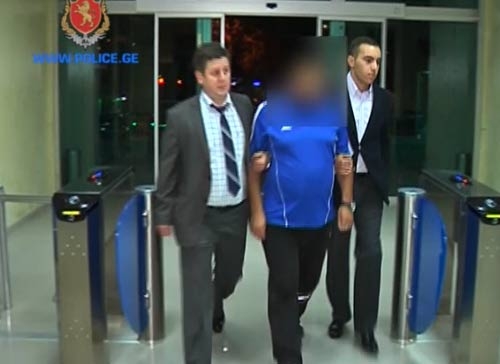 გამოვლენილია თაღლითური დაჯგუფება – 12 პირმა სახელმწიფოს 600 000 ლარამდე ზარალი მიაყენა