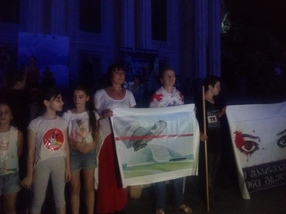 ეს გაუბედეს ქუთაისს! – ელექტრომობილების პრეზენტაციის პარალელურად საპროტესტო აქცია გაიმართა