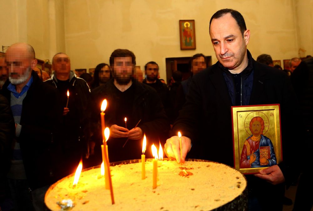 პენიტენციურ დაწესებულებებში წმინდა ცეცხლი მიაბრძანეს