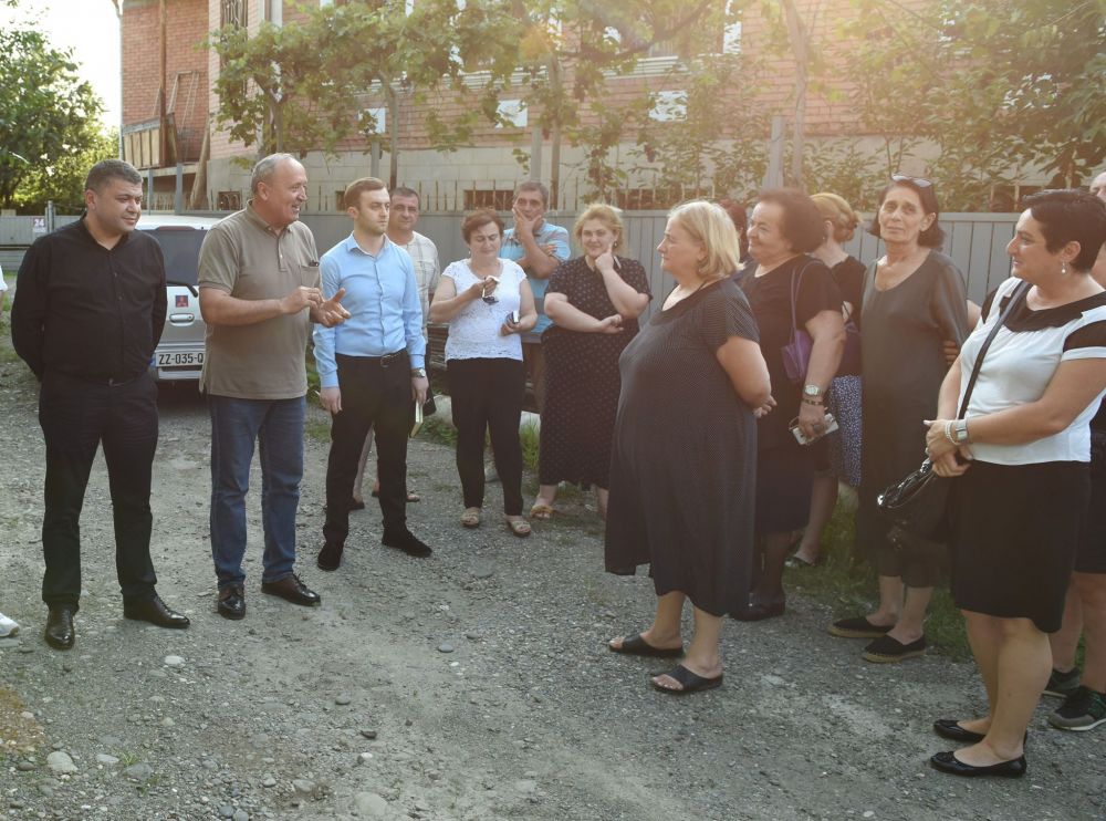 ქუთაისის ადგილობრივი თვითმმართველობა მოსახლეობასთან შეხვედრებს აგრძელებს