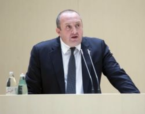 პრეზიდენტმა ფარული მოსმენების შესახებ კანონს ხელი მოაწერა