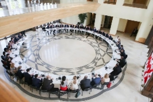 მაჟორიტარული  სისტემის გაუქმებას ითხოვენ