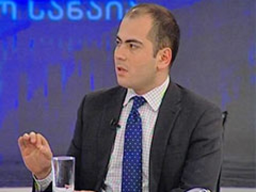 გიორგი კანდელაკი – პარლამენტში მმართველი პარტიის გამოსვლებს ცეკას პლენუმების სუნი ასდის