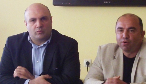 სამტრედიაში “ნაციონალებს” აშინებენ