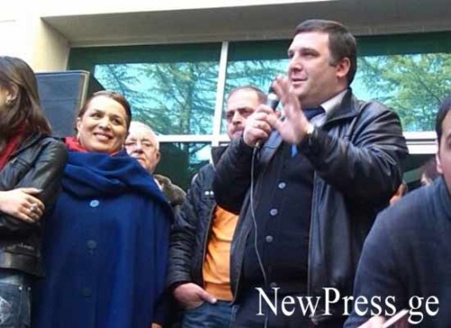 შოთა მურღულია მის მხარდასაჭერ აქციაზე – ქუთაისელი ვარ და ვარ ქალაქის გვერდით