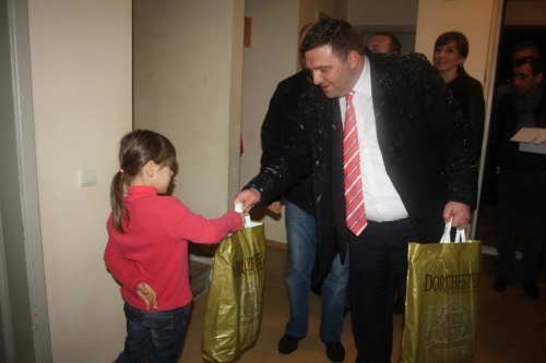 შოთა მურღულია ძველით ახალ წელს ოჯახთან ერთად ბავშვთა სოფელში შეხვდა