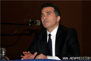 ზაზა ხატიაშვილი: „ადვოკატებს კლიენტის კარგად დაცვისთვის იჭერდნენ“