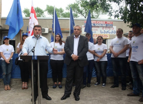 “ქართული ოცნების” საკრებულოს მაჟორიტარი კანდიდატების წარდგენა ავტოქარხანაში