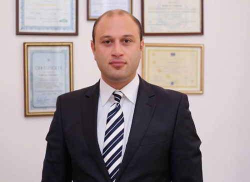 ქუთაისის მერიიდან სამსახურის უფროსს ათავისუფლებენ – წოწონავა მოლაპარაკებებს თბილისში მართავს