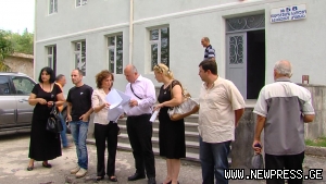 წყალტუბოში ,,ქართული ოცნება“ საოლქო კომისიას კანონდარღვევაში ადანაშაულებს