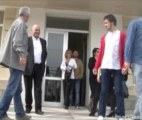 “ოცნებისთვის” გათავისუფლებული პედაგოგები სამსახურში დაბრუნებას ითხოვენ