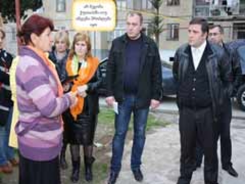საარჩევნო კამპანიის ფარული ნიშნები -რაში ედავებიან ქუთაისის მერიას