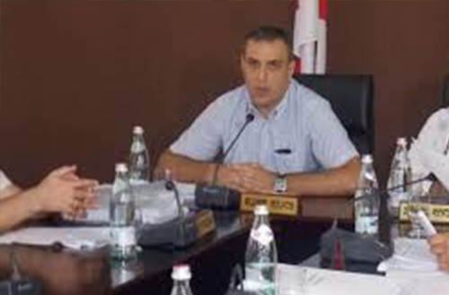 „იძირება გემი, გარბის ხალხი“-დავით დვალი