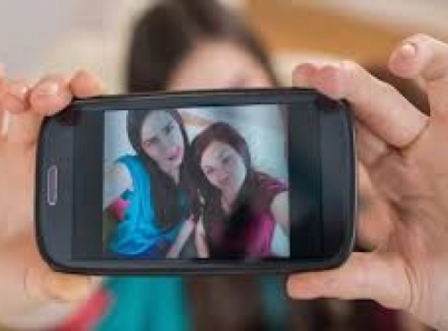 ამერიკის ფსიქიატრთა ასოციაციამ selfie-ის გადაღება ფსიქიკურ აშლილობათა სიაში შეიყვანა