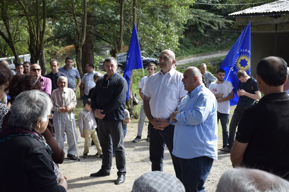 ნიკოლოზ თოფურიძე სოფელ საღანძილეს მოსახლეობას შეხვდა  [R]