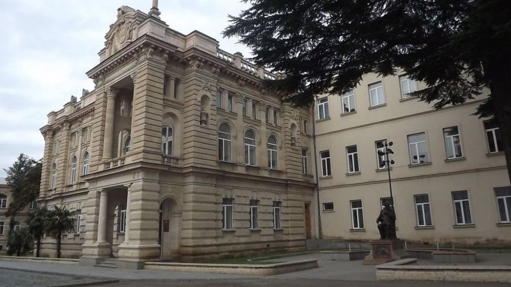 უცხო ენების გამოცდაში უმაღლესი ქულა ოთხმა ქუთაისელმა აიღო