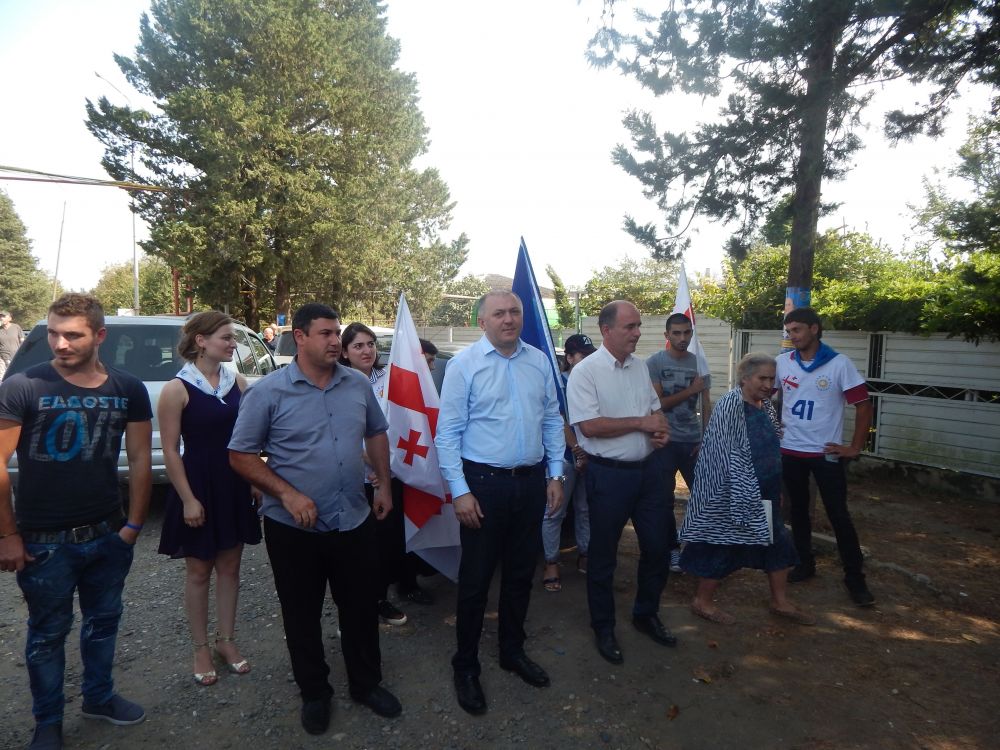 ვანის მერობის კანდიდატი მუქედისა და სოფელ ციხესულორის მოსახლეობას შეხვდა  [R]