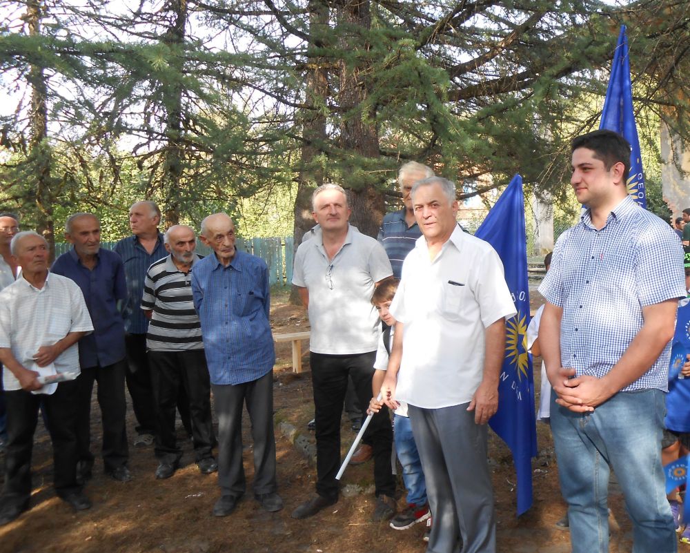 თემურ ჩუბინიძე სოფელ ორპირის მოსახლეობას შეხვდა [R]