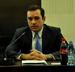 ფინანსების განკარგვის ანგარიშს ალასანიას უწყება ნდობის ჯგუფს ჩააბარებს