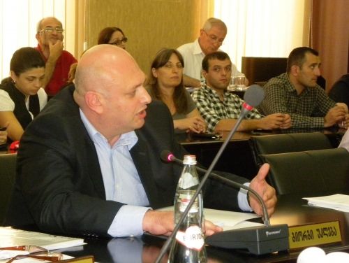 გია უკლება: „ჩვენთან უმრავლესობის ბევრი  წევრი შეფარულად თანამშრომლობს“