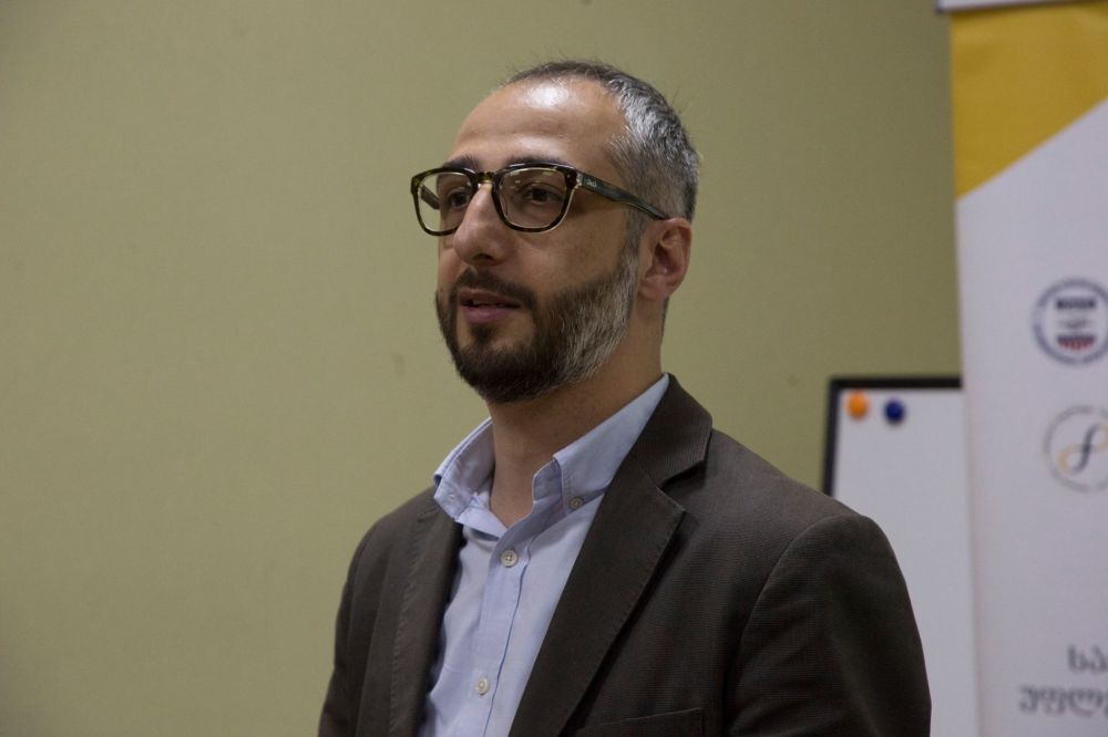 “ნანა კოსტავა აზიანებს ამ ქალაქის  რეპუტაციას” – გიორგი მშვენიერაძე