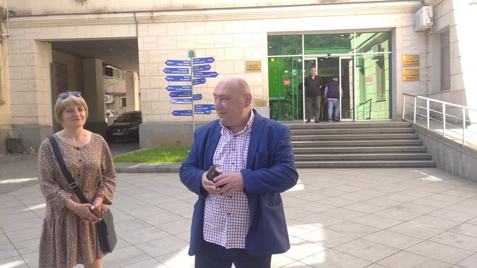 “ხელისუფლება ხელოვნურად ქმნის ბარიერებს, რომ ნაკლებმა ადამიანმა მიიღოს დახმარება”