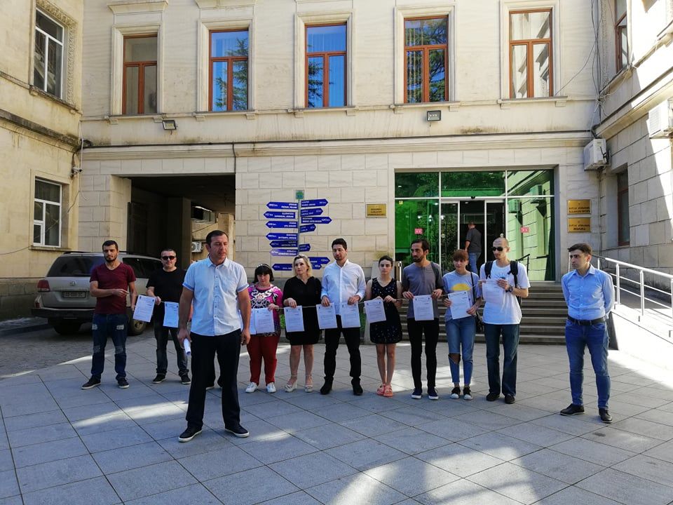ქუთაისში 2000-მდე სოციალურად დაუცველი დახმარების გარეშე დარჩა -გუგავა